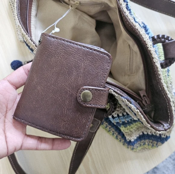 White Stag Stiped Women's Chic Crochet purse-shoulder-bags. - Picture 6 of 11